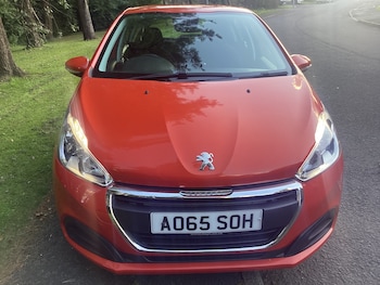 Used Peugeot 208 2015 for sale - 76078914: Photo 2