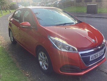 Used Peugeot 208 2015 for sale - 76078914: Photo 3