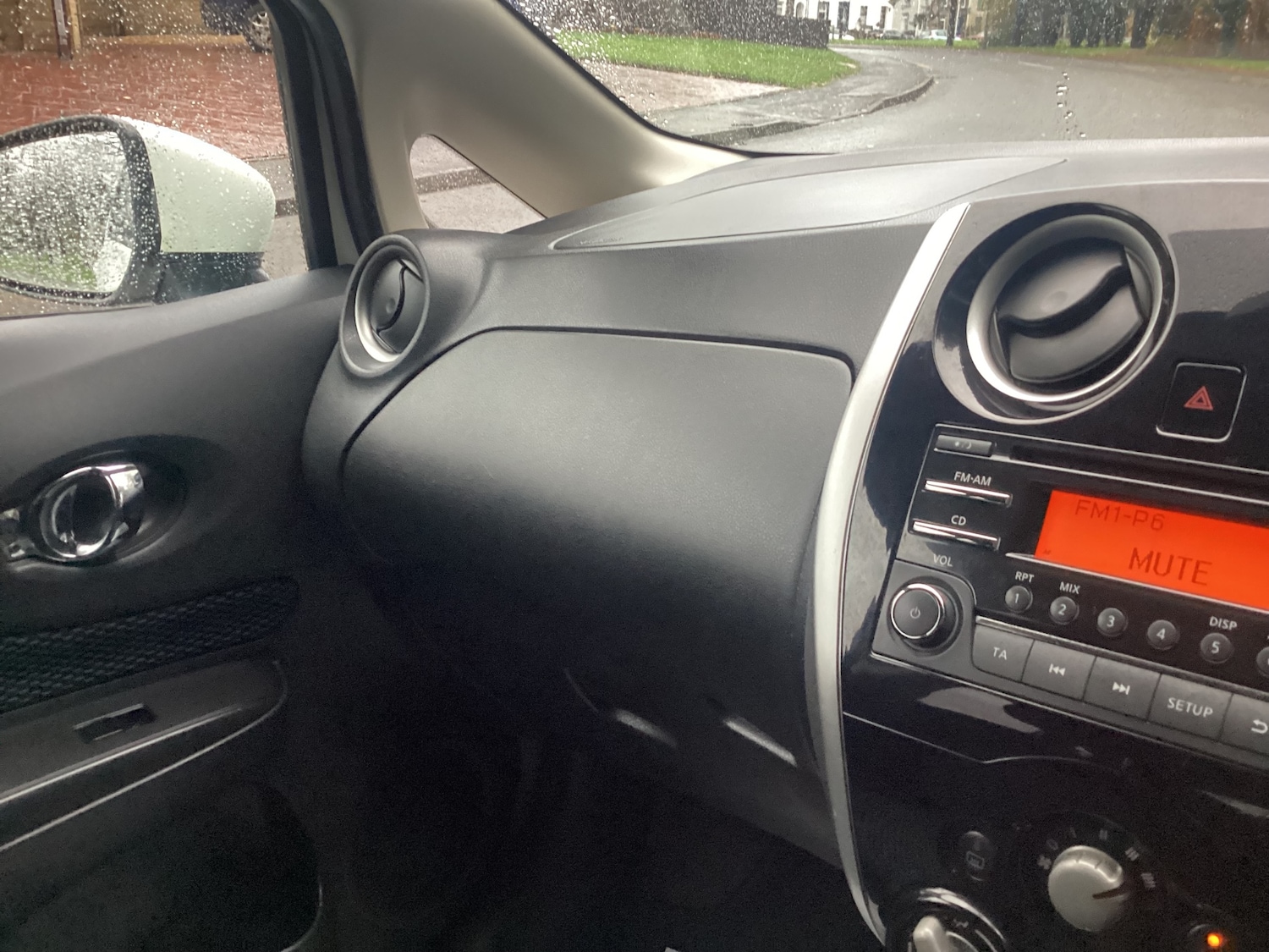Used Nissan Note 2014 for sale - 76557314: Photo 15
