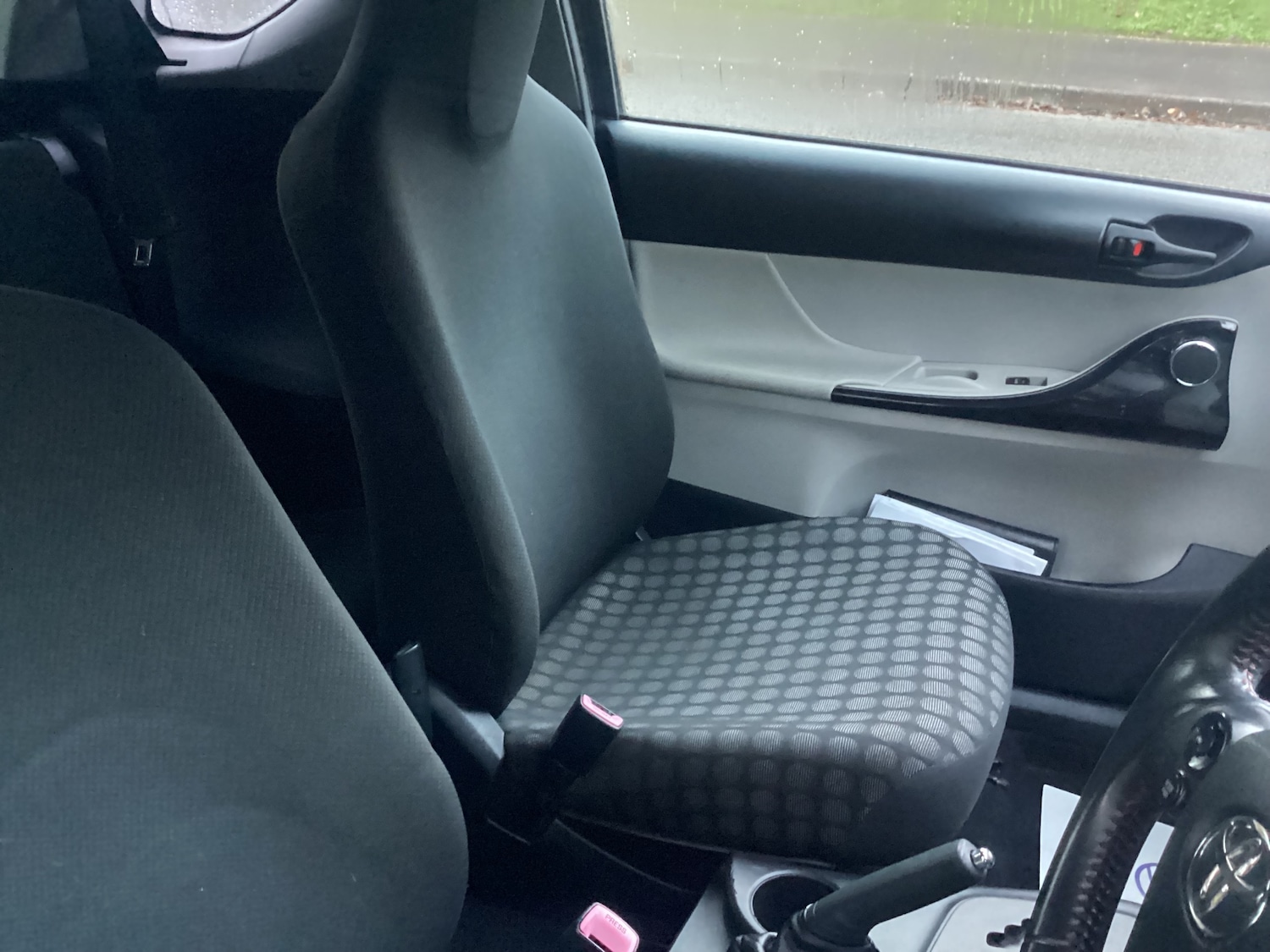 Used Toyota IQ 2011 for sale - 76735705: Photo 11