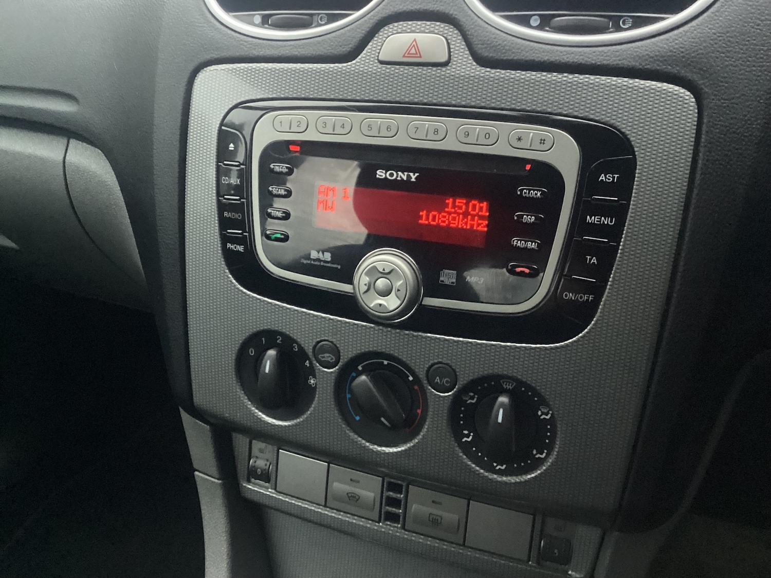 Used Ford Focus 2010 for sale - 77301392: Photo 10