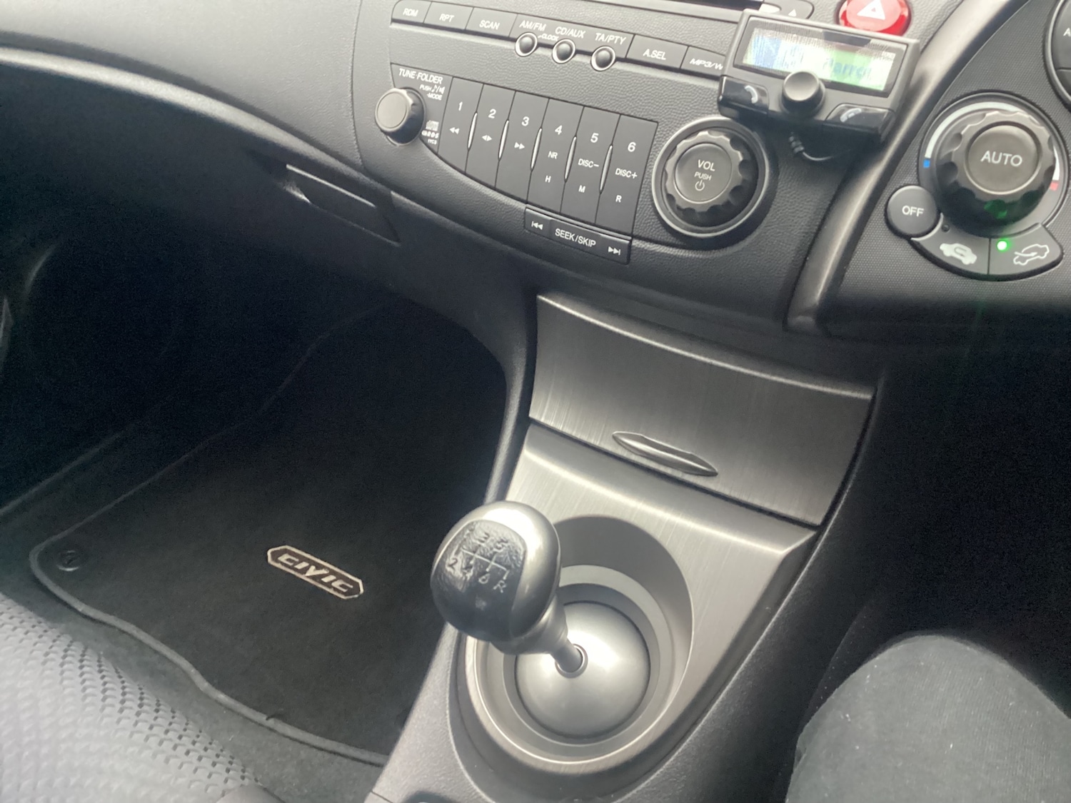 Used Honda Civic 2010 for sale - 76763546: Photo 15