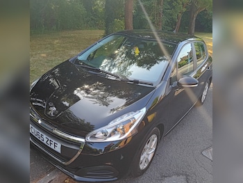 Used Peugeot 208 2015 for sale - 79326613: Photo
