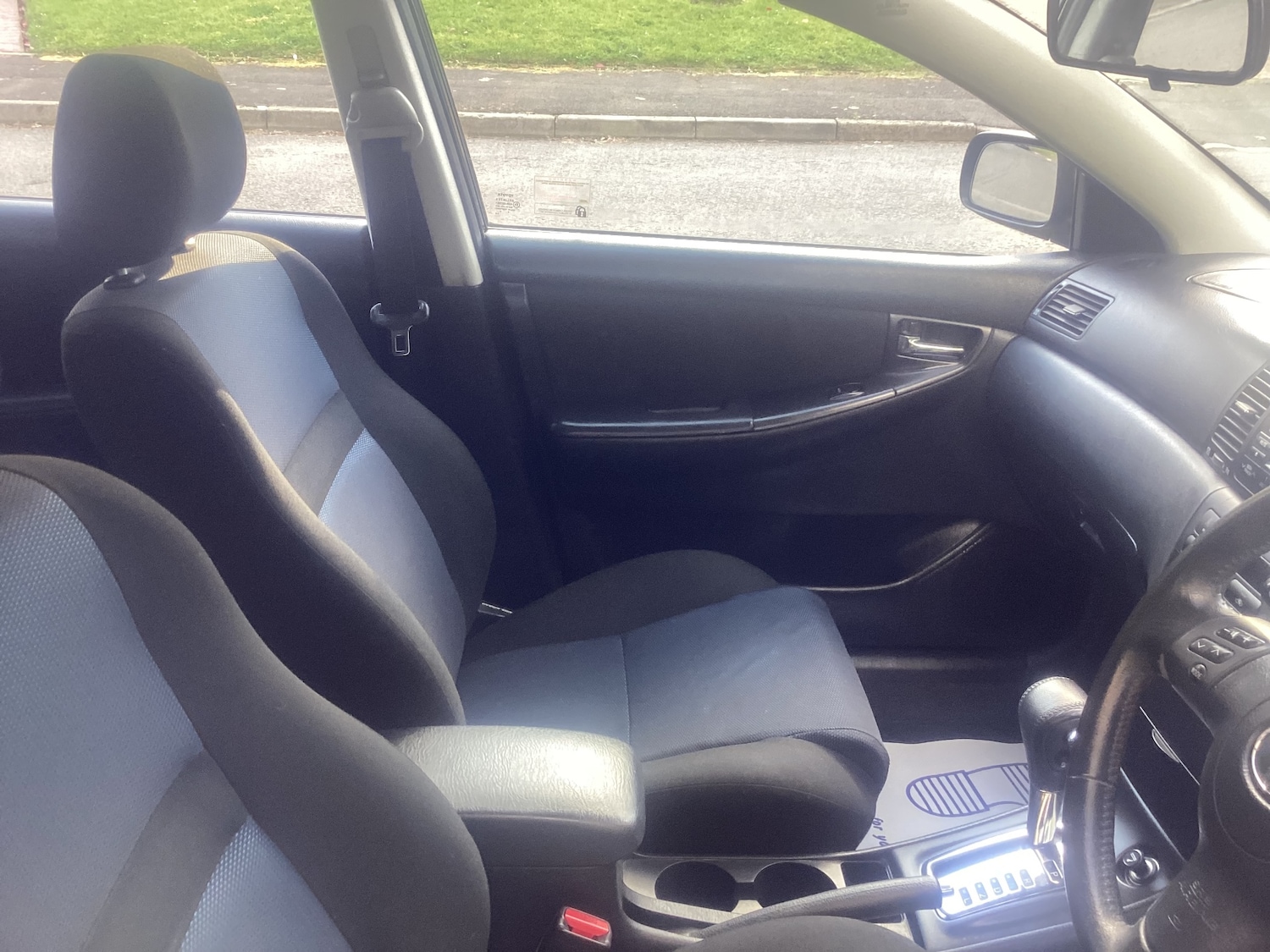 Used Toyota Corolla 2004 for sale - 78199281: Photo 11