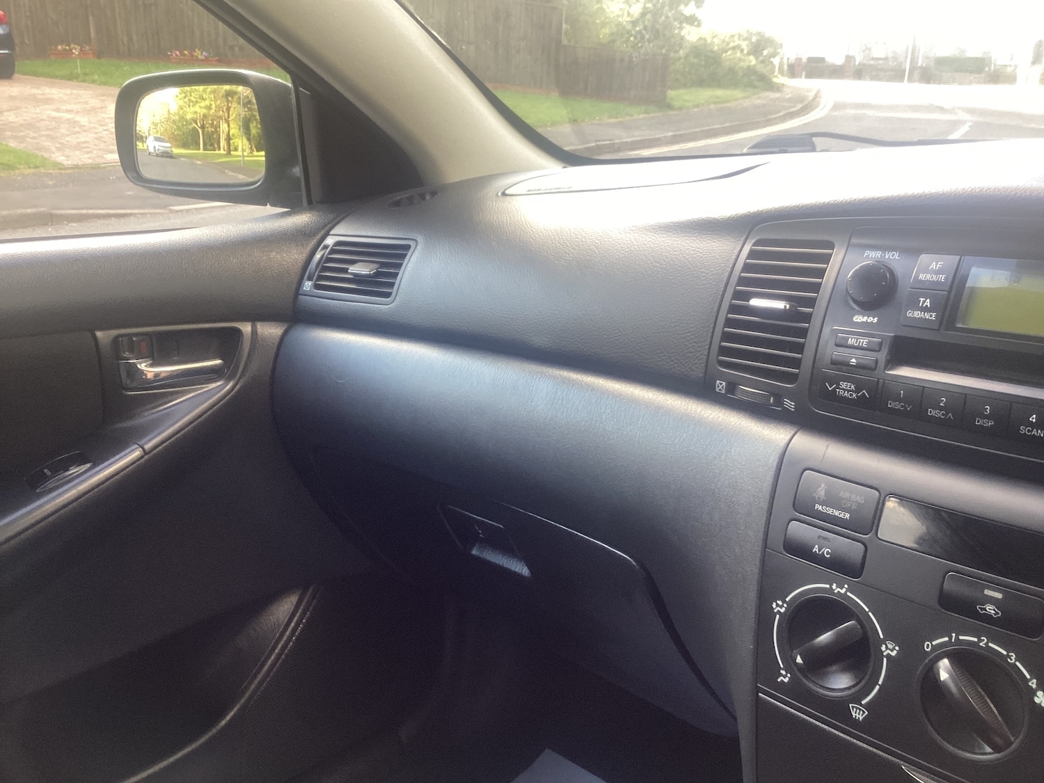 Used Toyota Corolla 2004 for sale - 78199281: Photo 14