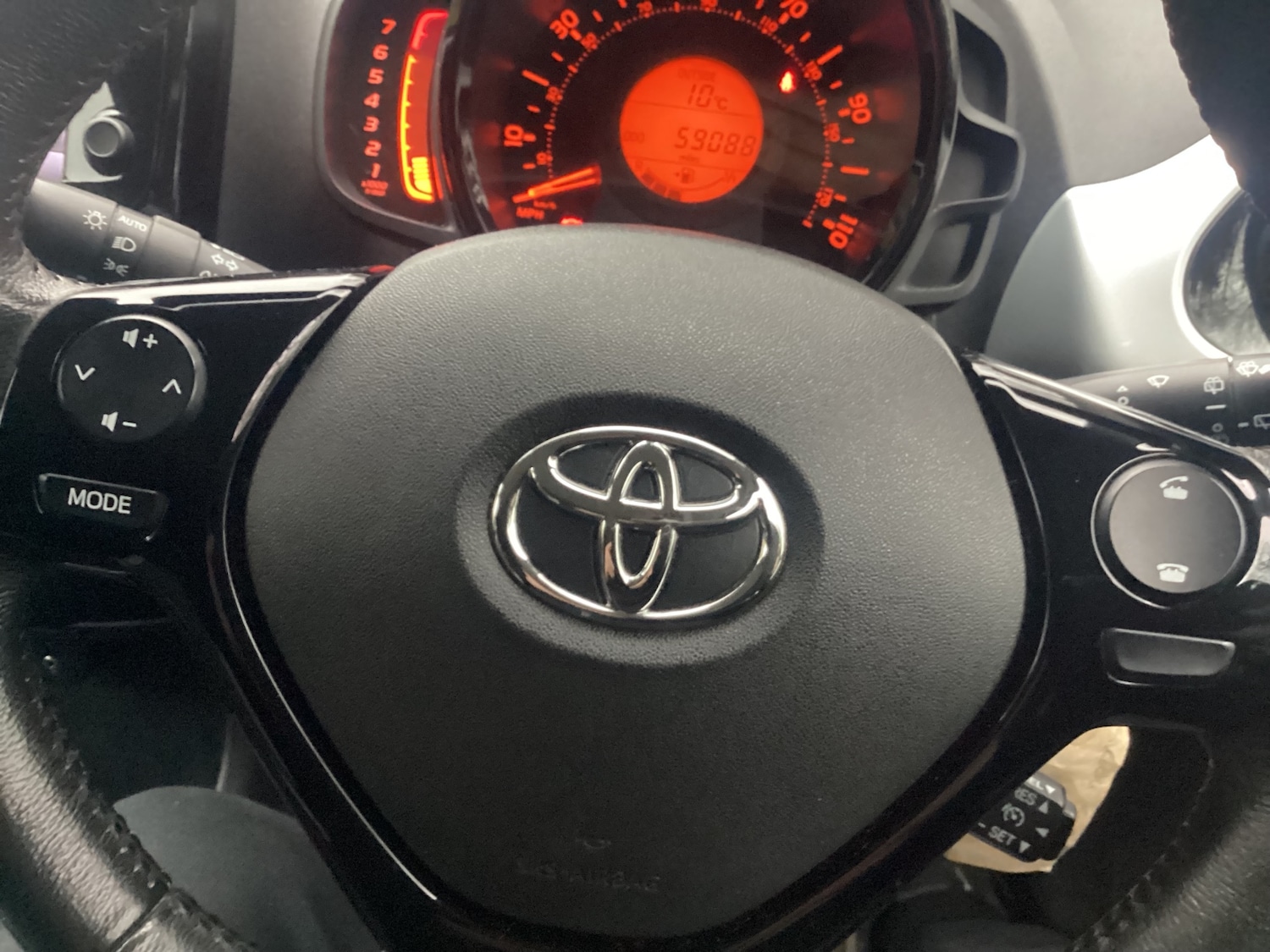 Used Toyota AYGO 2017 for sale - 77906938: Photo 16