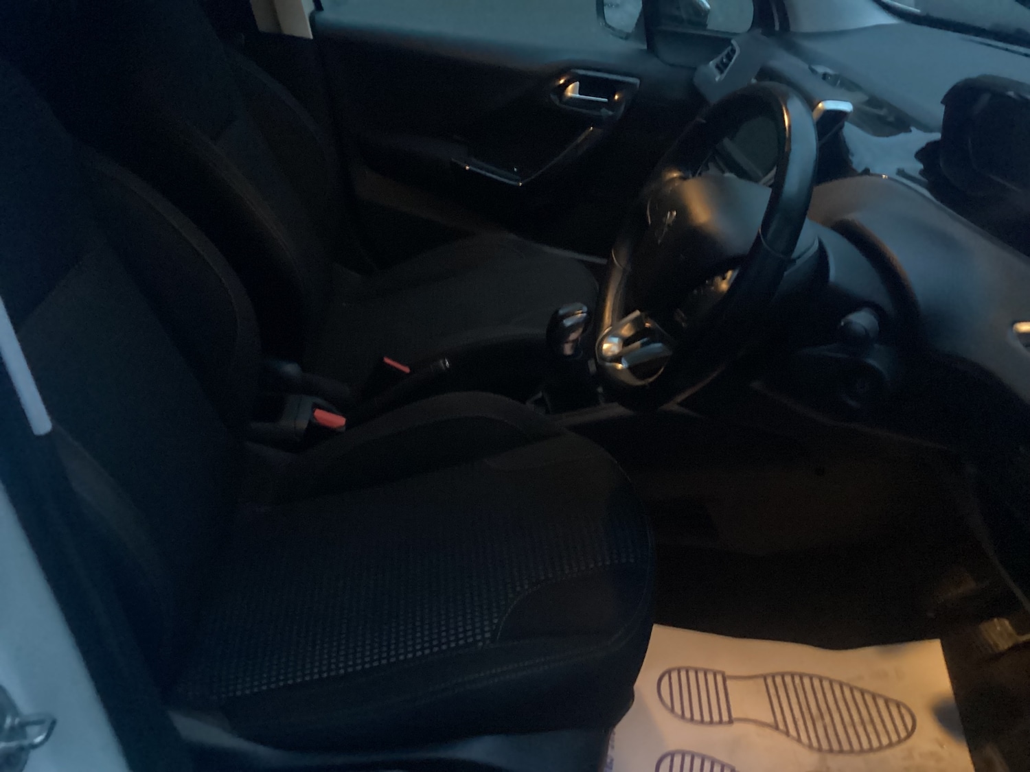 Used Peugeot 208 2015 for sale - 77605162: Photo 10