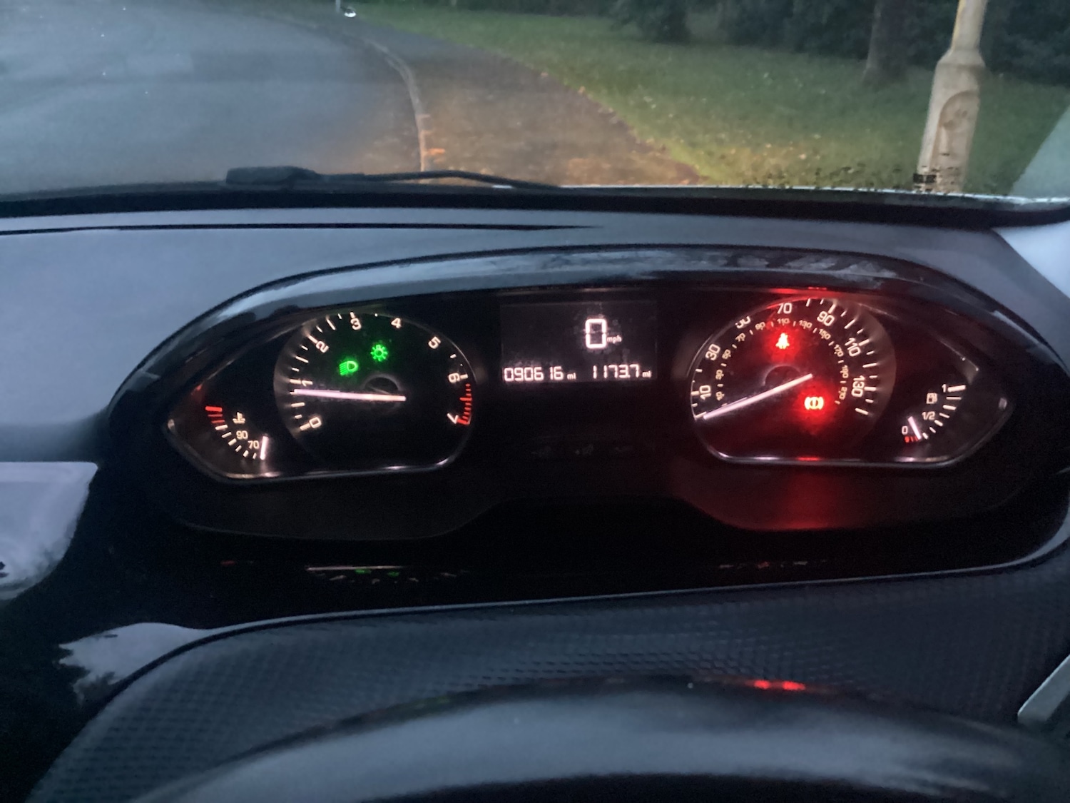 Used Peugeot 208 2015 for sale - 77605162: Photo 12