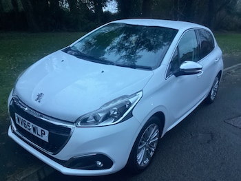 Used Peugeot 208 2015 for sale - 77605162: Photo