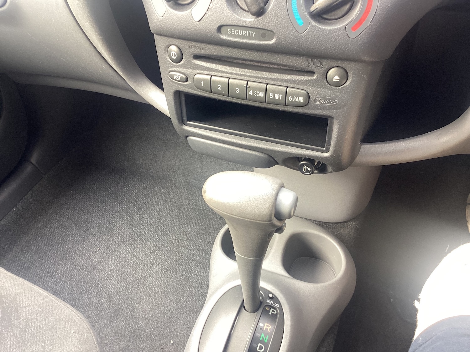 Used Toyota Yaris 2003 for sale - 78028270: Photo 12