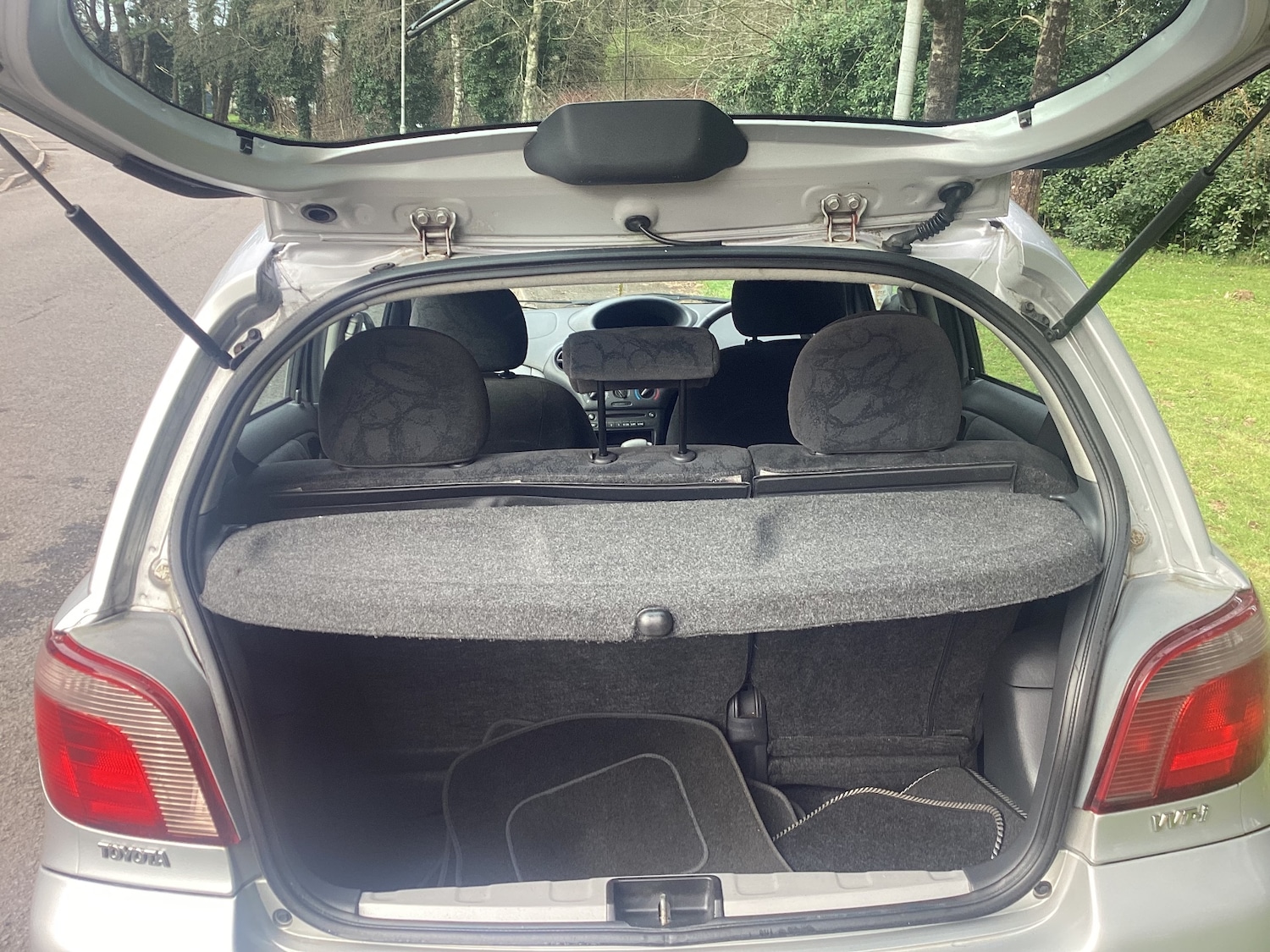 Used Toyota Yaris 2003 for sale - 78028270: Photo 7