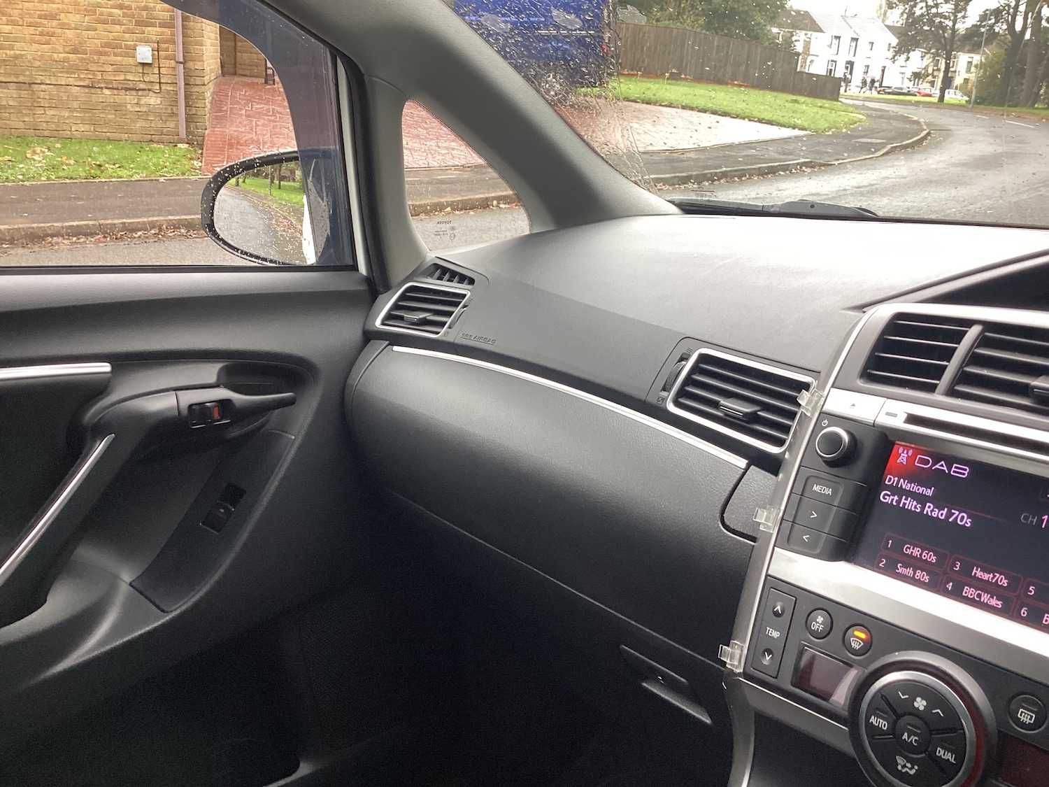 Used Toyota Verso 2013 for sale - 76426062: Photo 13