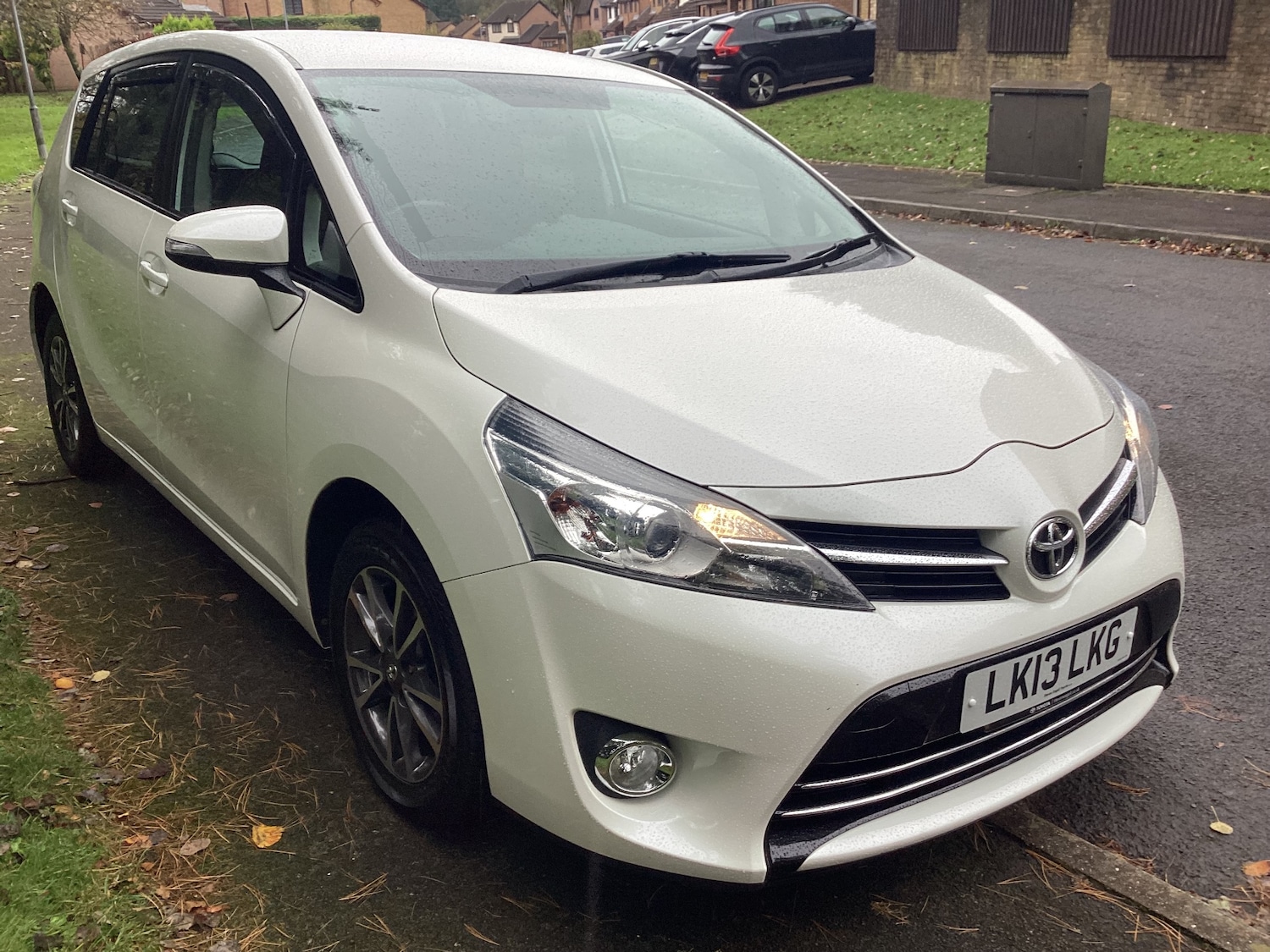 Used Toyota Verso 2013 for sale - 76426062: Photo 3