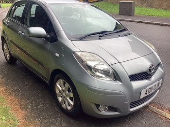 Used Toyota Yaris 2011 for sale - 75515005: Photo