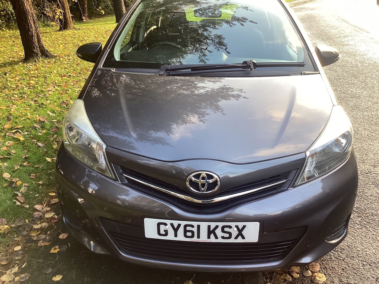 Used Toyota Yaris 2011 for sale - 76517553: Photo 2