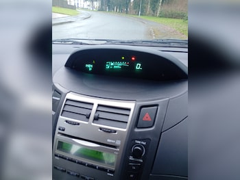 Used Toyota Yaris 2009 for sale - 77450037: Photo