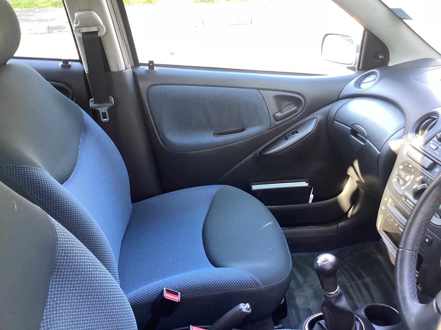 Used Toyota Yaris 2005 for sale - 77947125: Photo 12