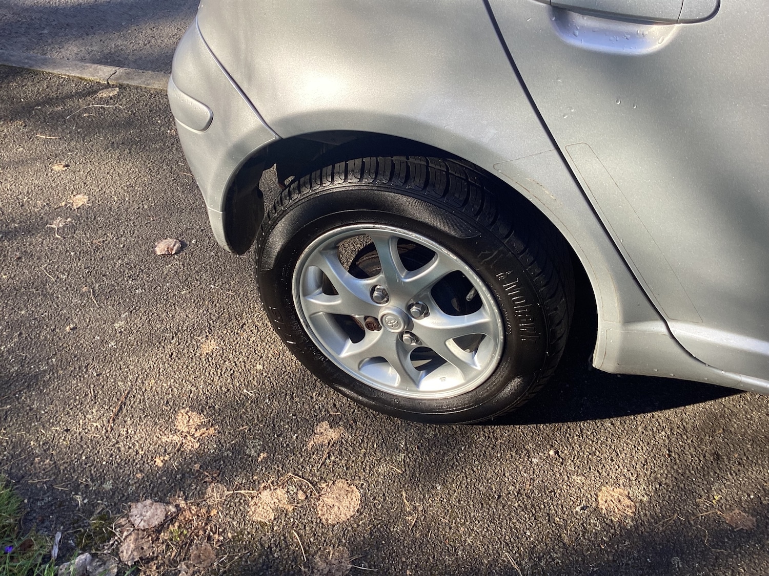 Used Toyota Yaris 2005 for sale - 77947125: Photo 5