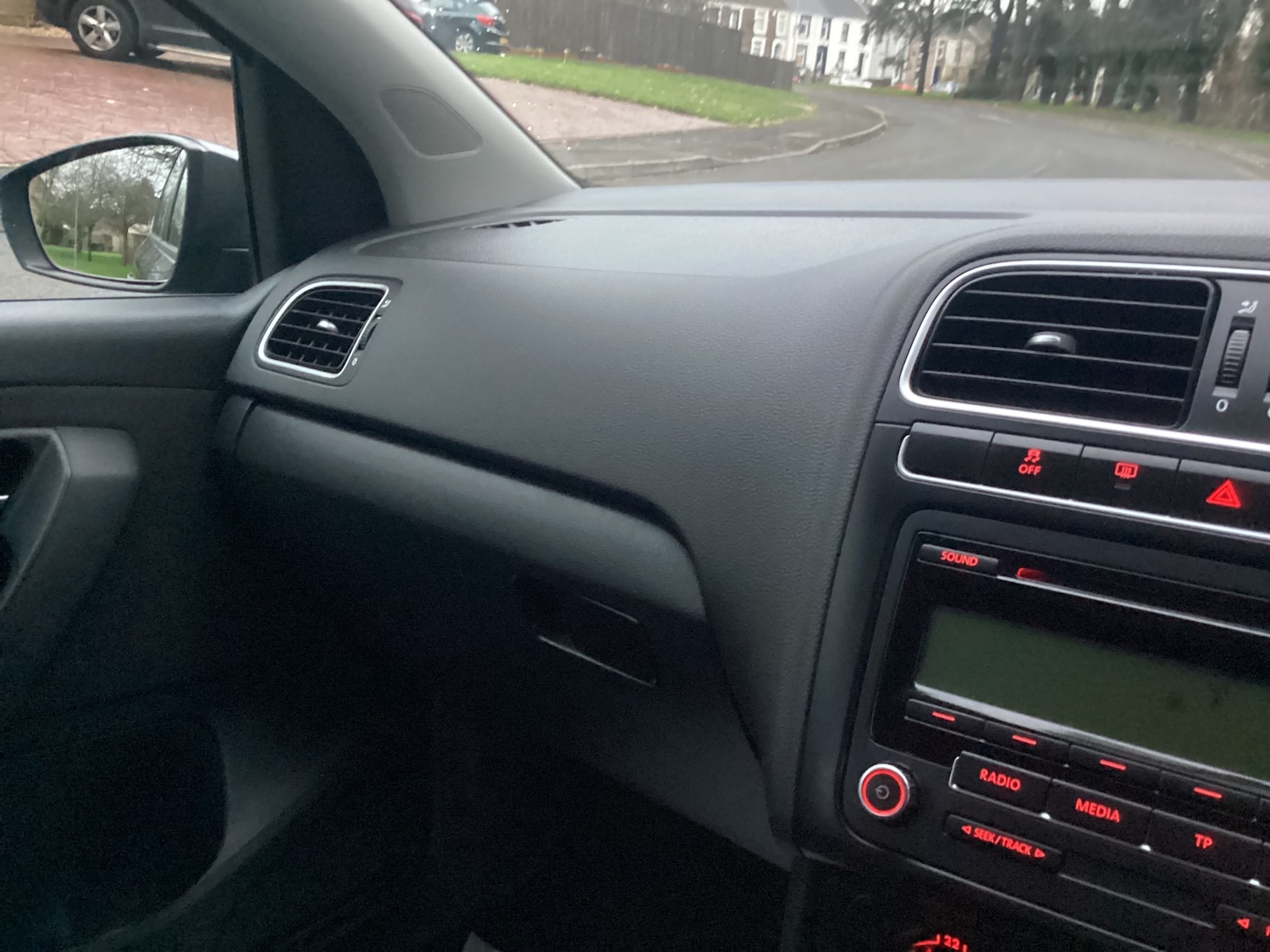 Used Volkswagen Polo 2010 for sale - 77519483: Photo 16