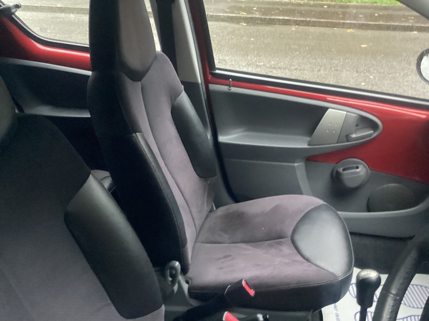 Used Toyota AYGO 2011 for sale - 76557543: Photo 10