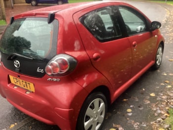 Used Toyota AYGO 2011 for sale - 76557543: Photo