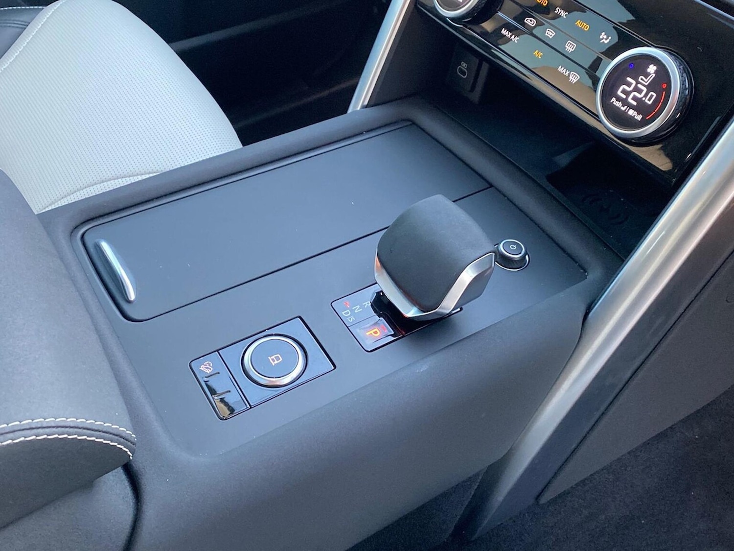 Used Land Rover Discovery 2025 for sale - 77077319: Photo 15