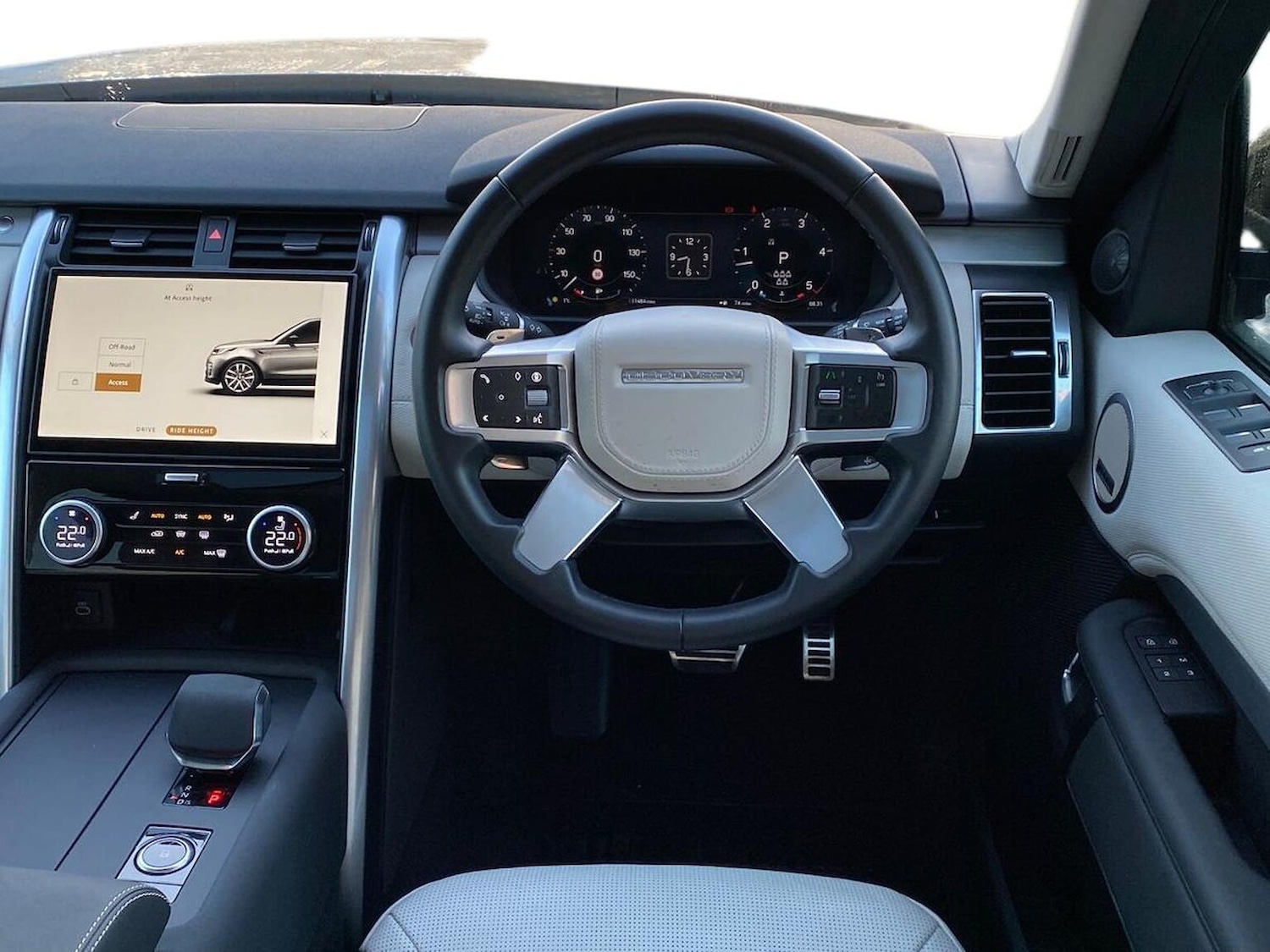 Used Land Rover Discovery 2025 for sale - 77077319: Photo 17