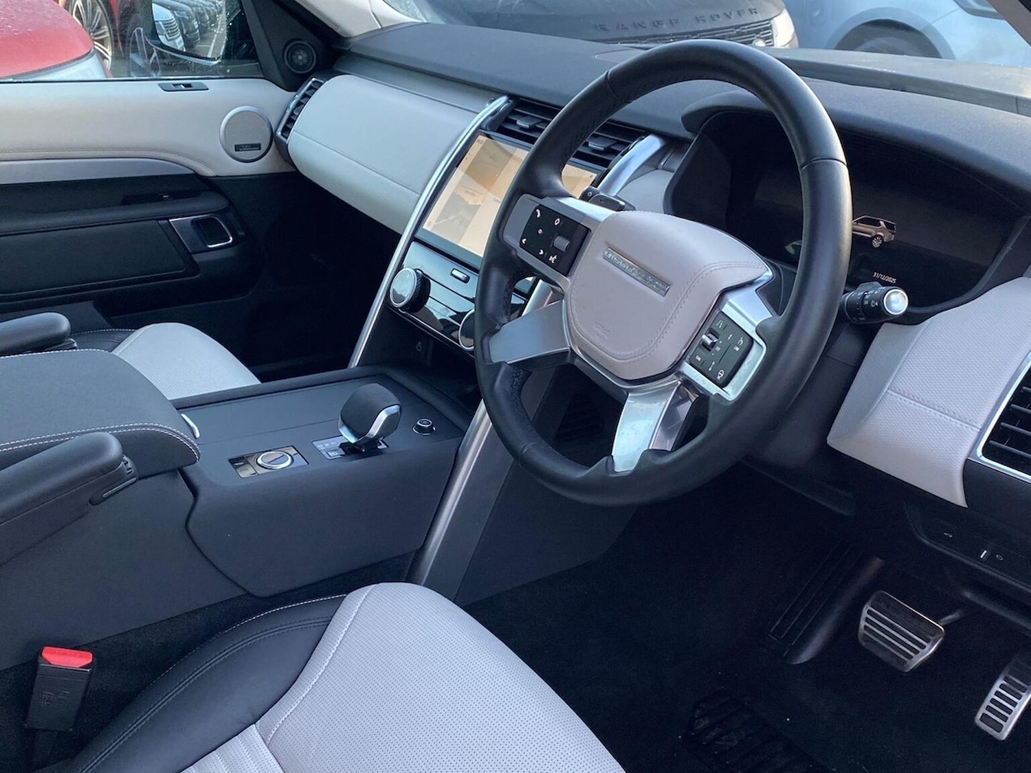 Used Land Rover Discovery 2025 for sale - 77077319: Photo 35