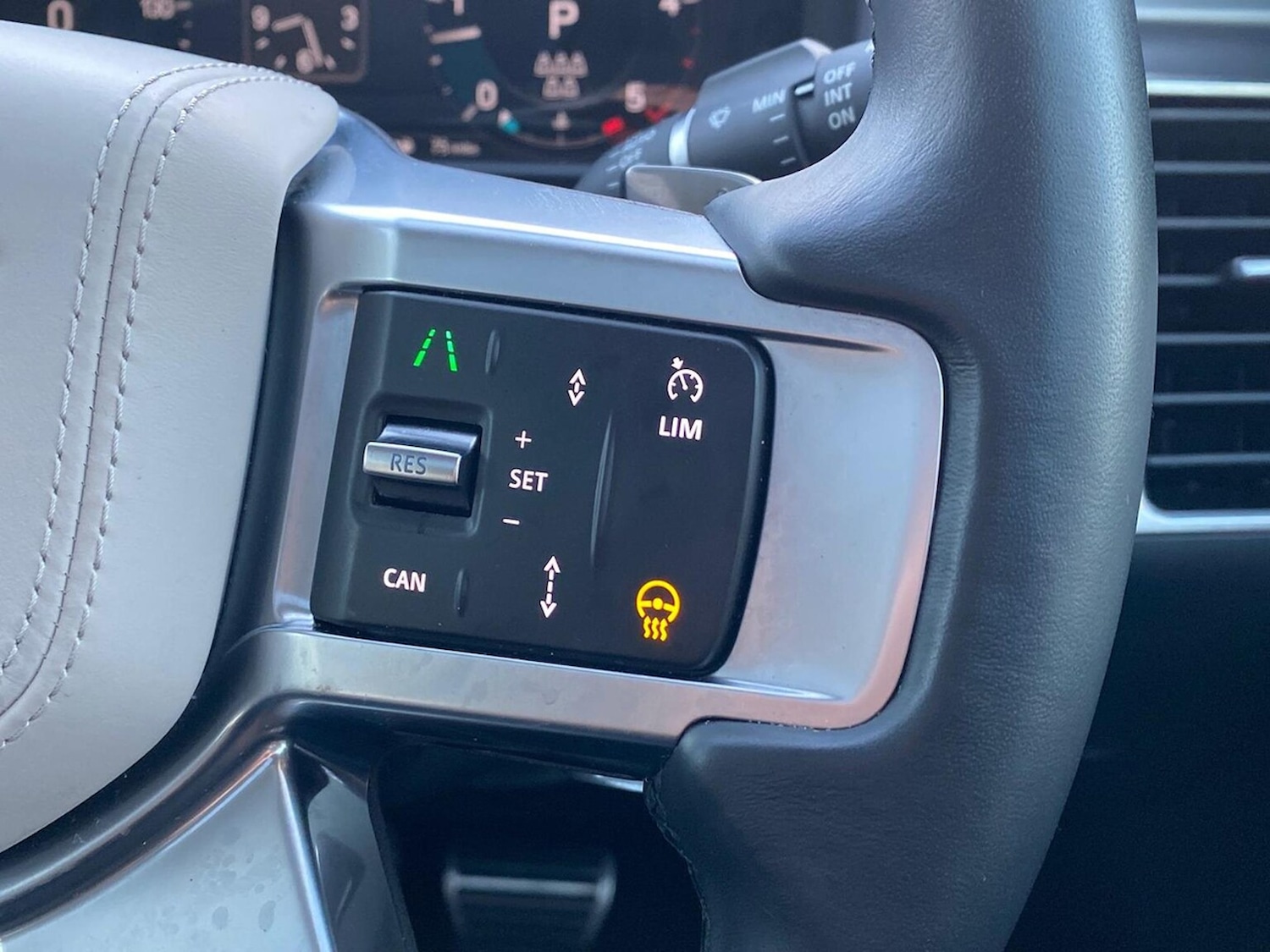 Used Land Rover Discovery 2025 for sale - 77077319: Photo 36