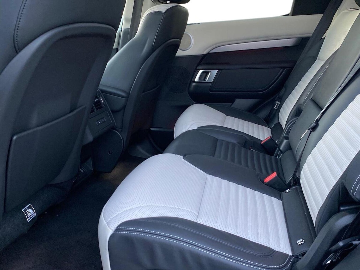 Used Land Rover Discovery 2025 for sale - 77077319: Photo 6