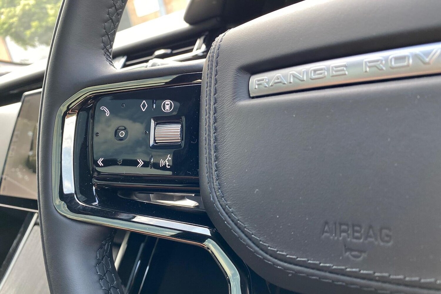 Used Land Rover Range Rover Velar 2025 for sale - 77487952: Photo 27