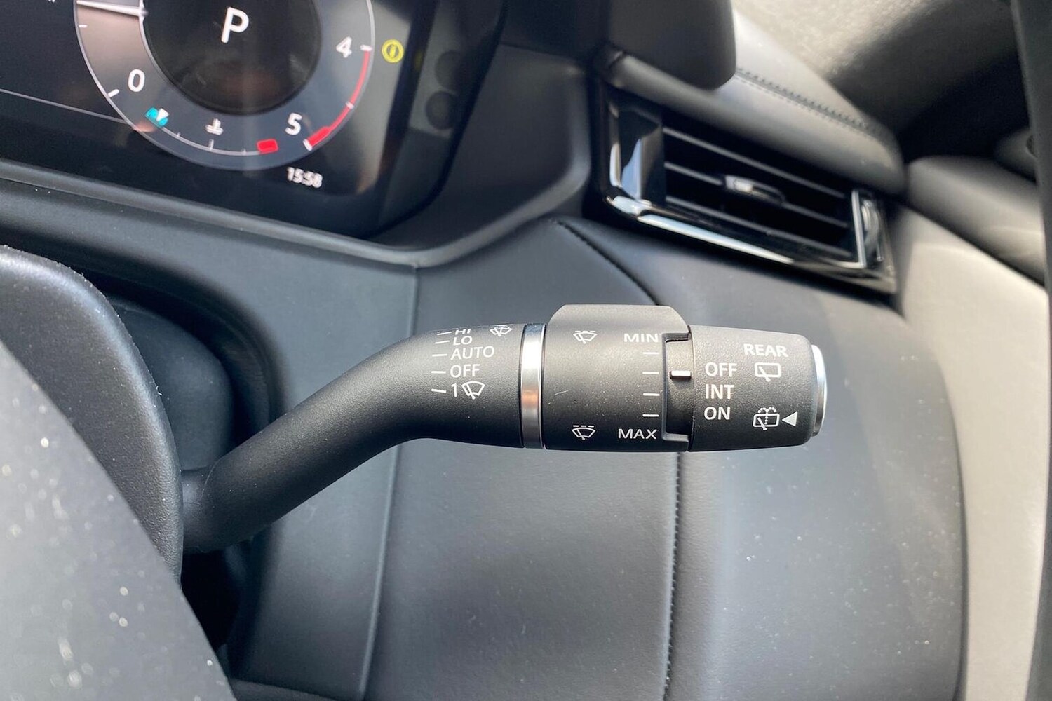 Used Land Rover Range Rover Velar 2025 for sale - 77487952: Photo 28