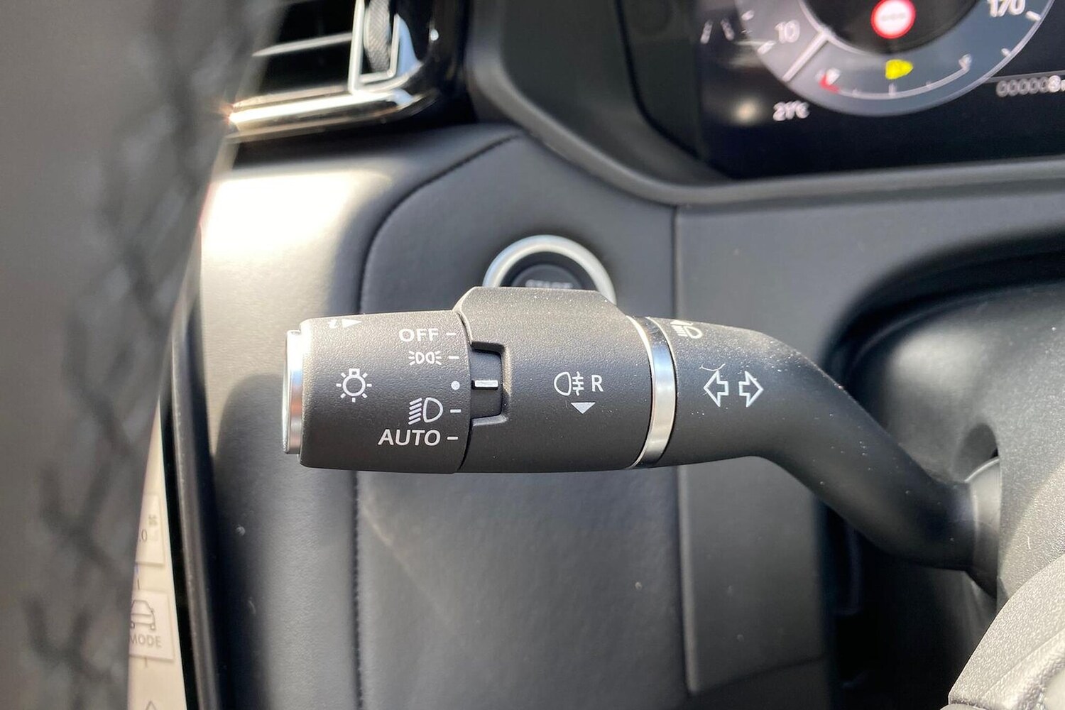 Used Land Rover Range Rover Velar 2025 for sale - 77487952: Photo 29