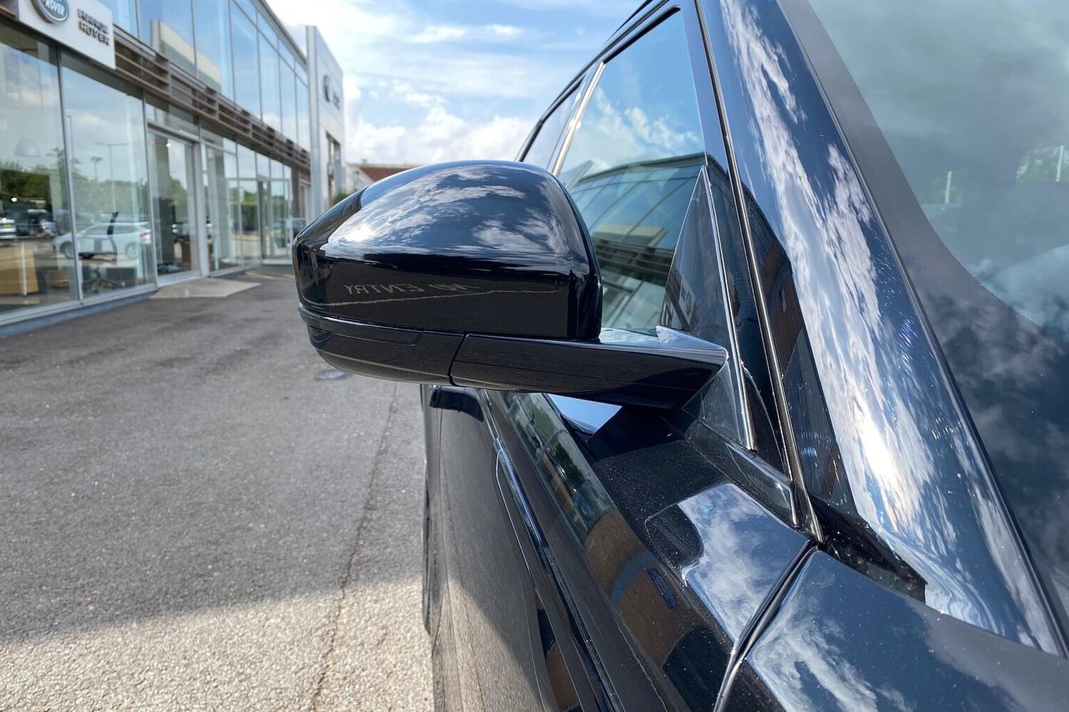 Used Land Rover Range Rover Velar 2025 for sale - 77487952: Photo 38