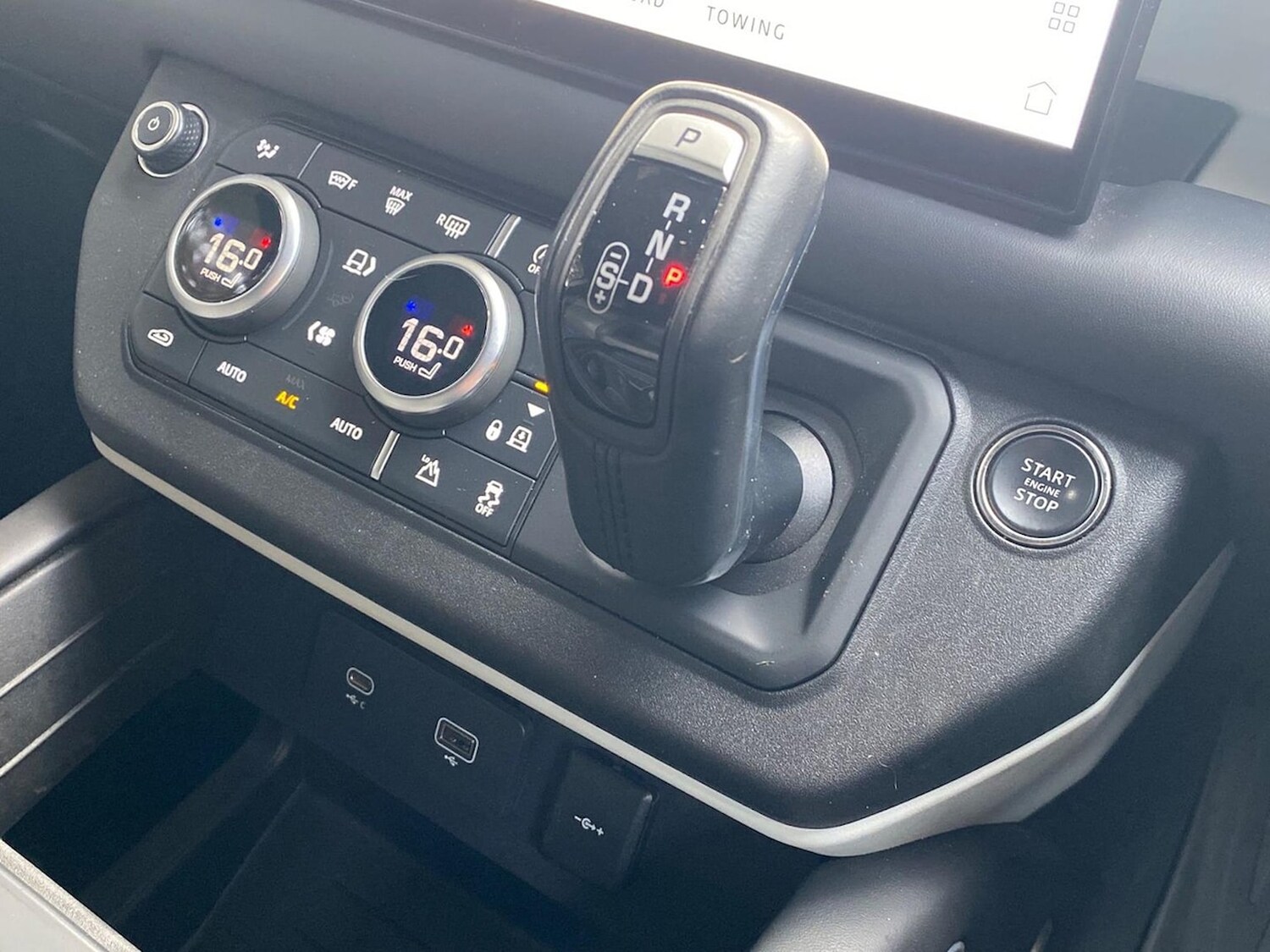 Used Land Rover Defender 2023 for sale - 76347045: Photo 13