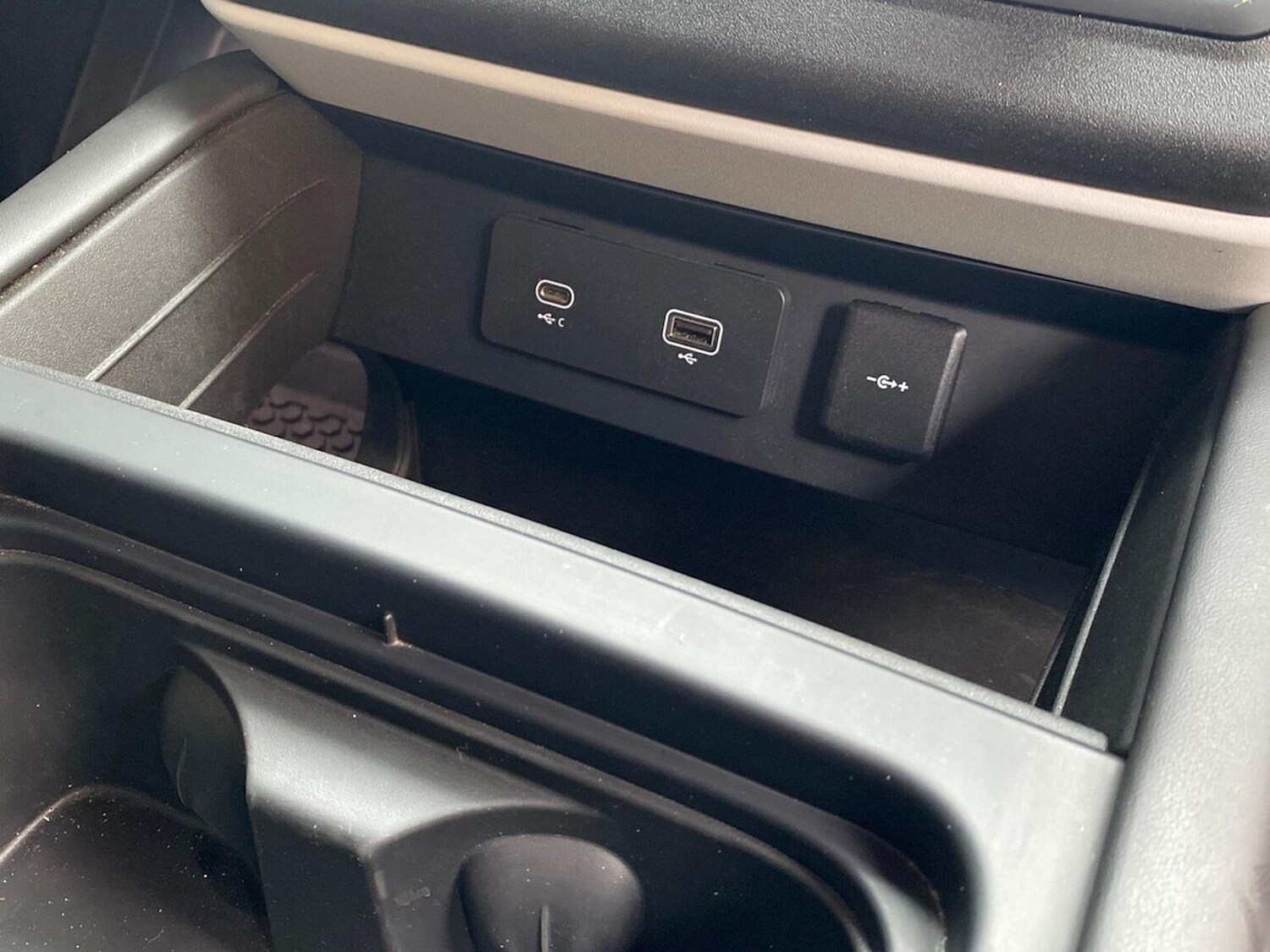 Used Land Rover Defender 2023 for sale - 76347045: Photo 18