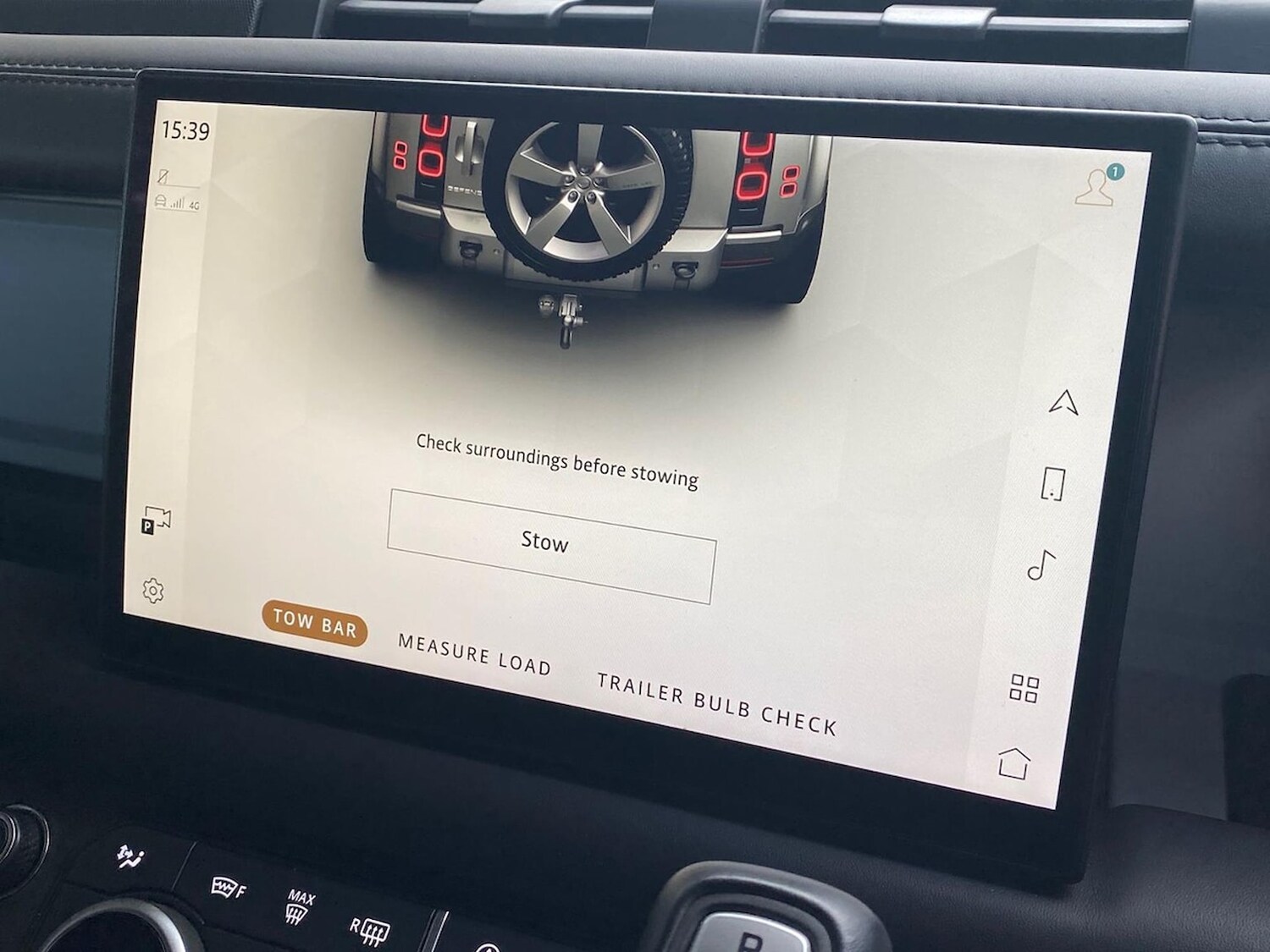 Used Land Rover Defender 2023 for sale - 76347045: Photo 32