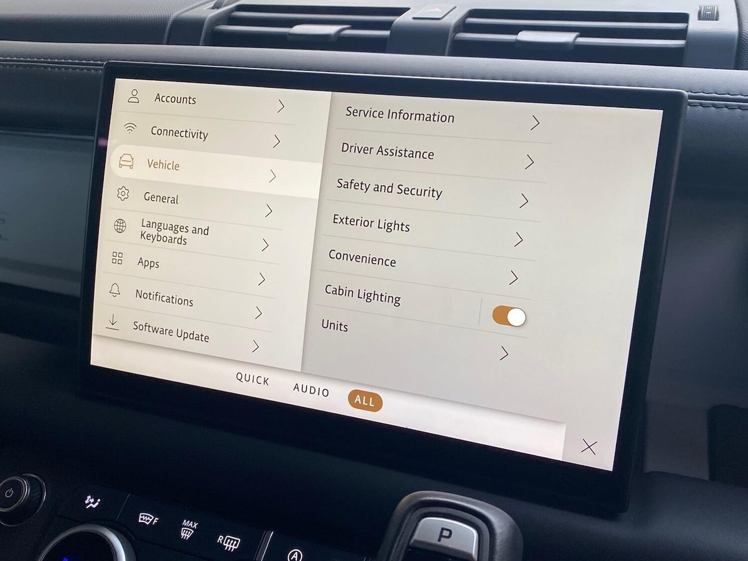 Used Land Rover Defender 2023 for sale - 76347045: Photo 37