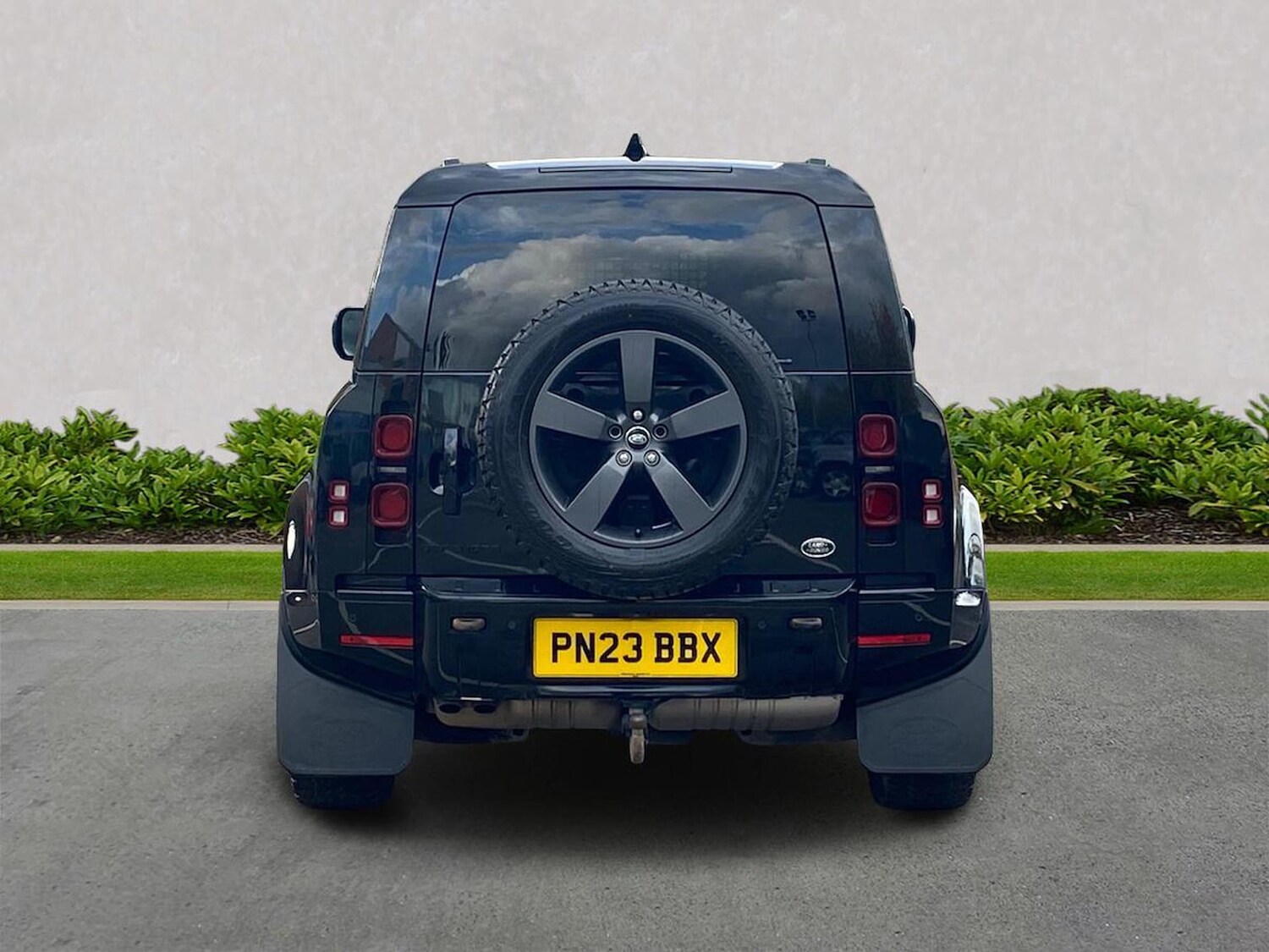 Used Land Rover Defender 2023 for sale - 76347045: Photo 6