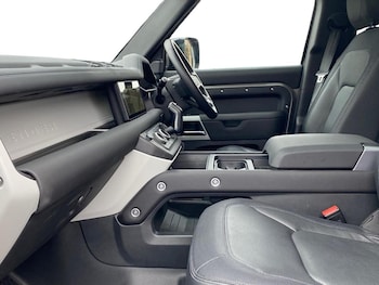 Used Land Rover Defender 2023 for sale - 75436638: Photo
