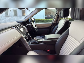 Used Land Rover Discovery 2024 for sale - 79478636: Photo