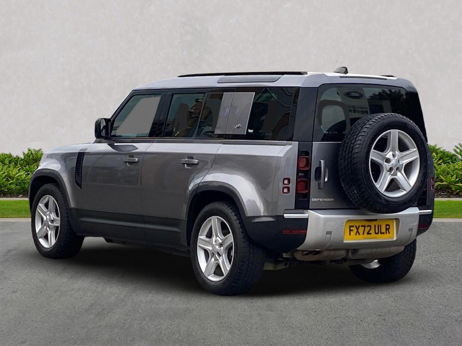 Used Land Rover Defender 2022 for sale - 76149432: Photo 2
