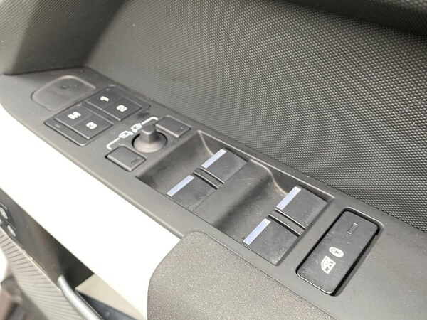 Used Land Rover Defender 2022 for sale - 76149432: Photo 24