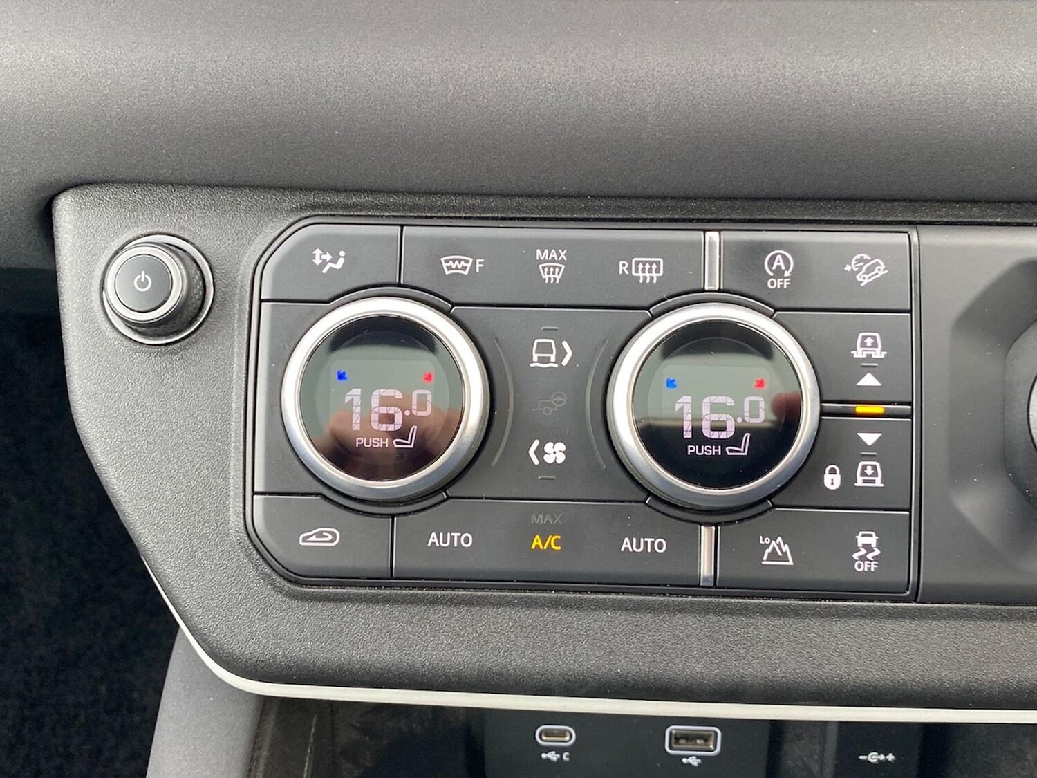 Used Land Rover Defender 2022 for sale - 76149432: Photo 34