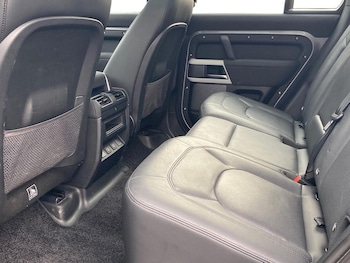 Used Land Rover Defender 2022 for sale - 76149432: Photo 4
