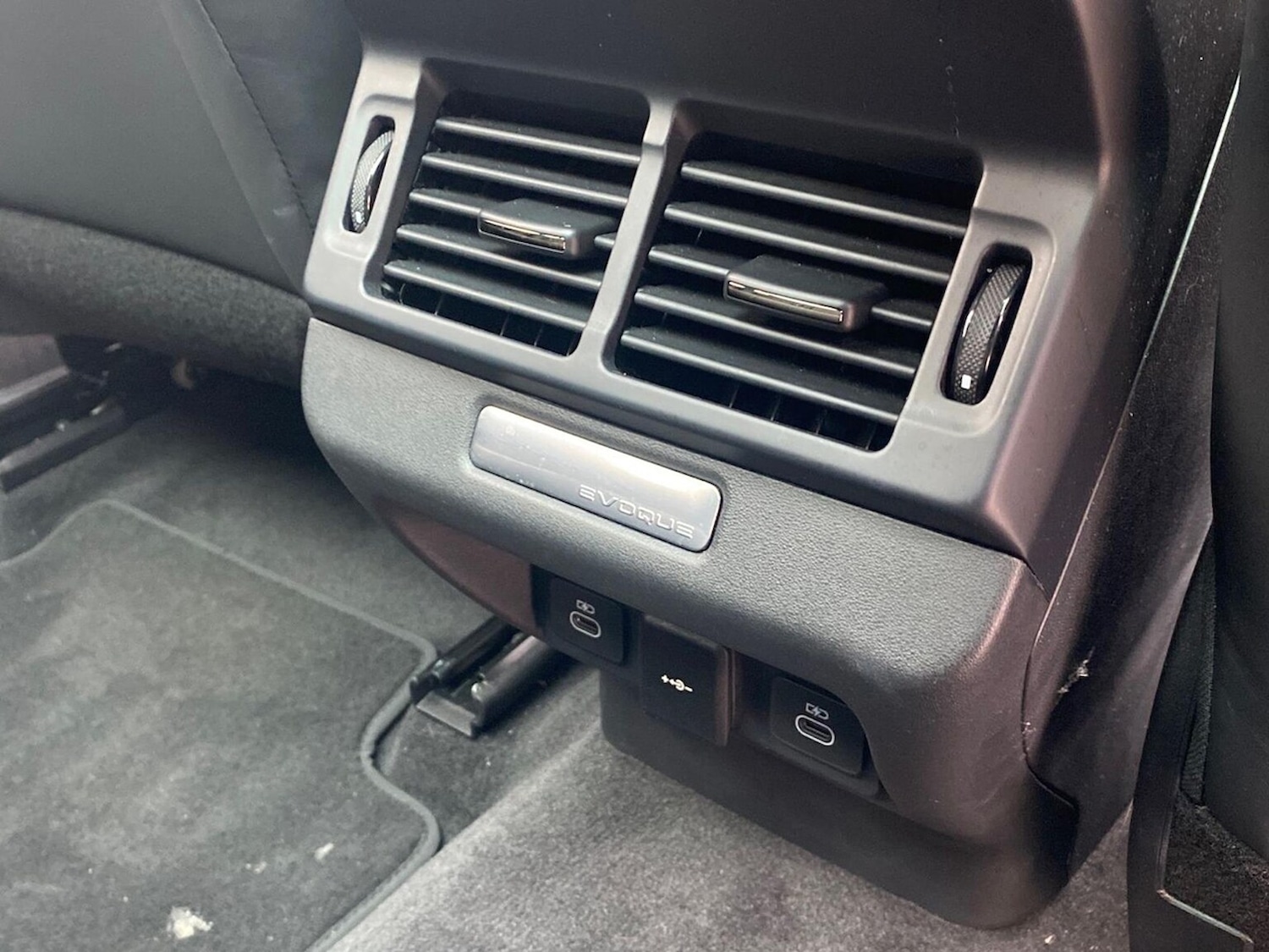 Used Land Rover Range Rover Evoque 2025 for sale - 76040672: Photo 18