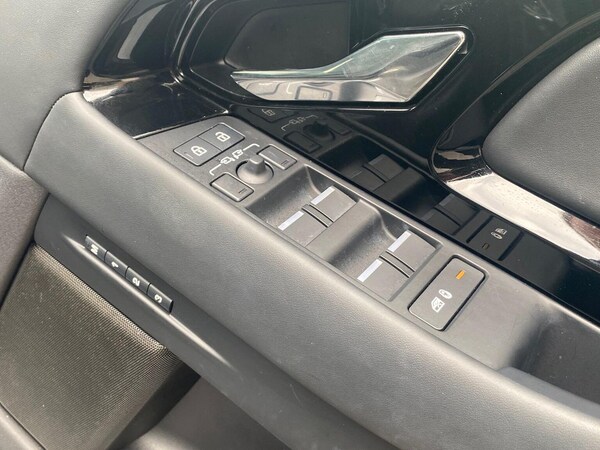 Used Land Rover Range Rover Evoque 2025 for sale - 76040672: Photo 25