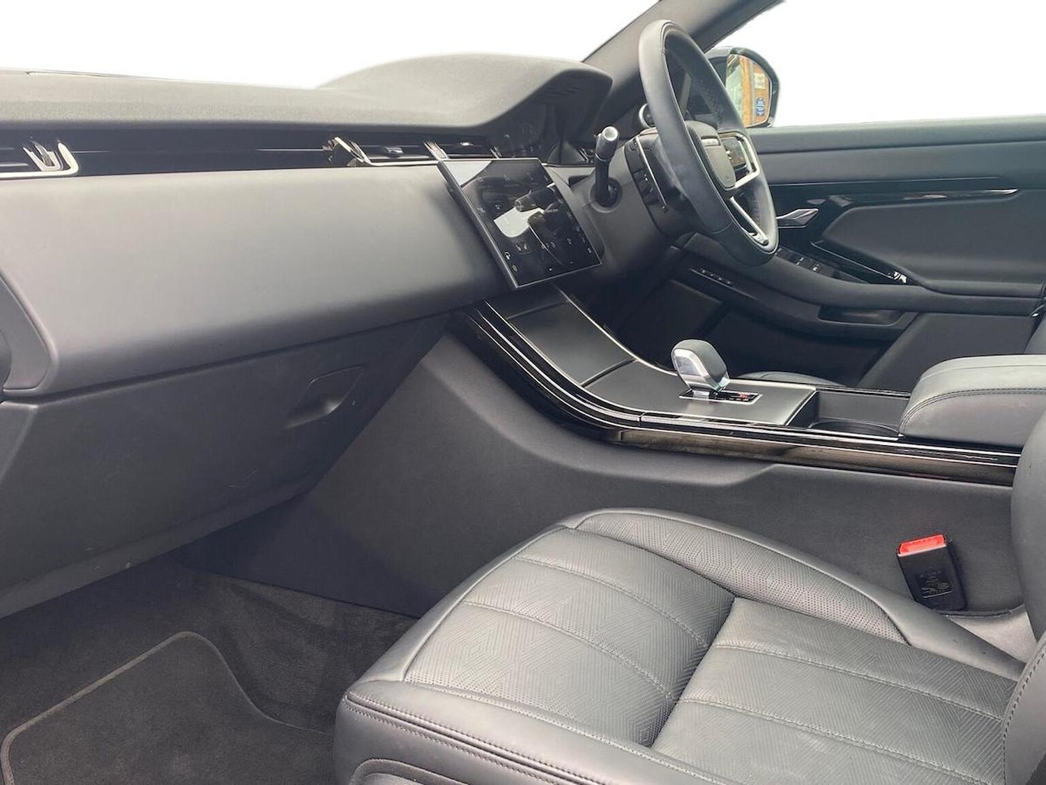 Used Land Rover Range Rover Evoque 2025 for sale - 76040672: Photo 3