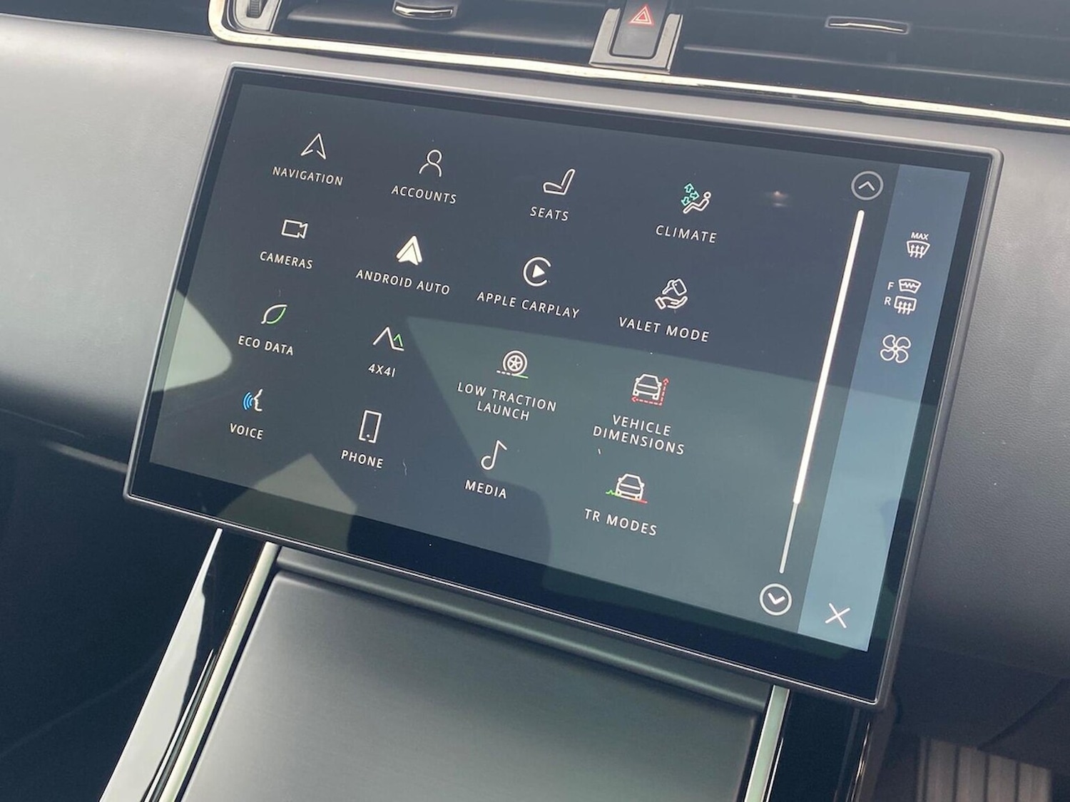 Used Land Rover Range Rover Evoque 2025 for sale - 76040672: Photo 32