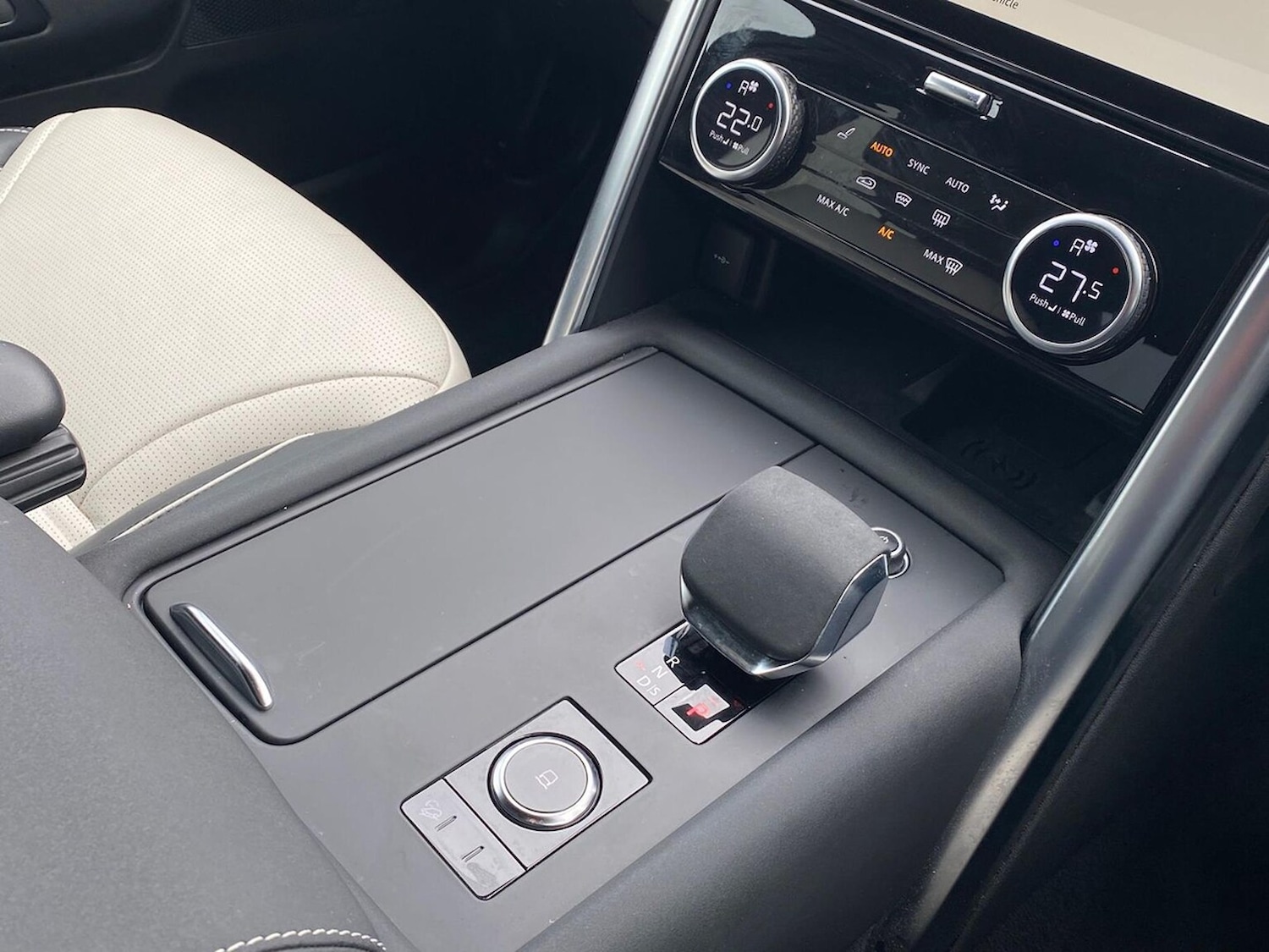 Used Land Rover Discovery 2022 for sale - 77946126: Photo 13